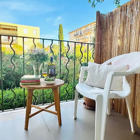 Private Sainttropez Δωμάτια σε οικογενειακή κατοικία *