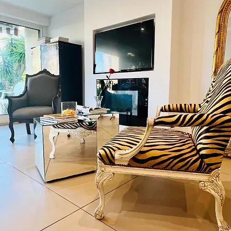 Private Sainttropez Δωμάτια σε οικογενειακή κατοικία
