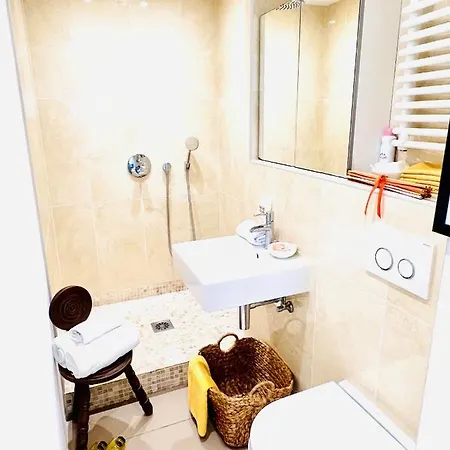 Δωμάτια σε οικογενειακή κατοικία Private Sainttropez *